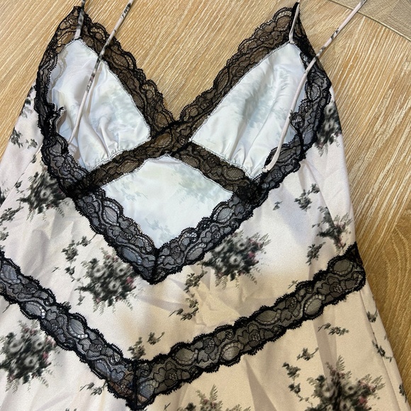 Dress - Picture 7 of 14